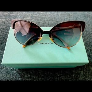 Tiffany & Co “Cat Eye” Sunglasses with Gradient Lenses 🕶